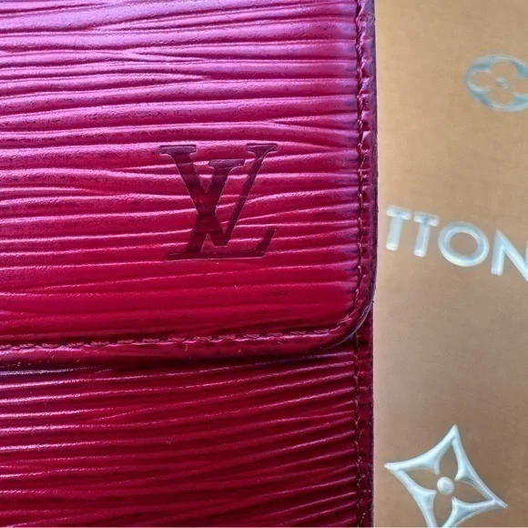 AUTHENTIC Louis Vuitton Epi leather trifold wallet/billfold. Red.